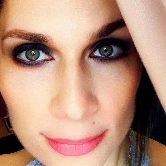 Meet your Posher, Kristina - Picture 1 of 2